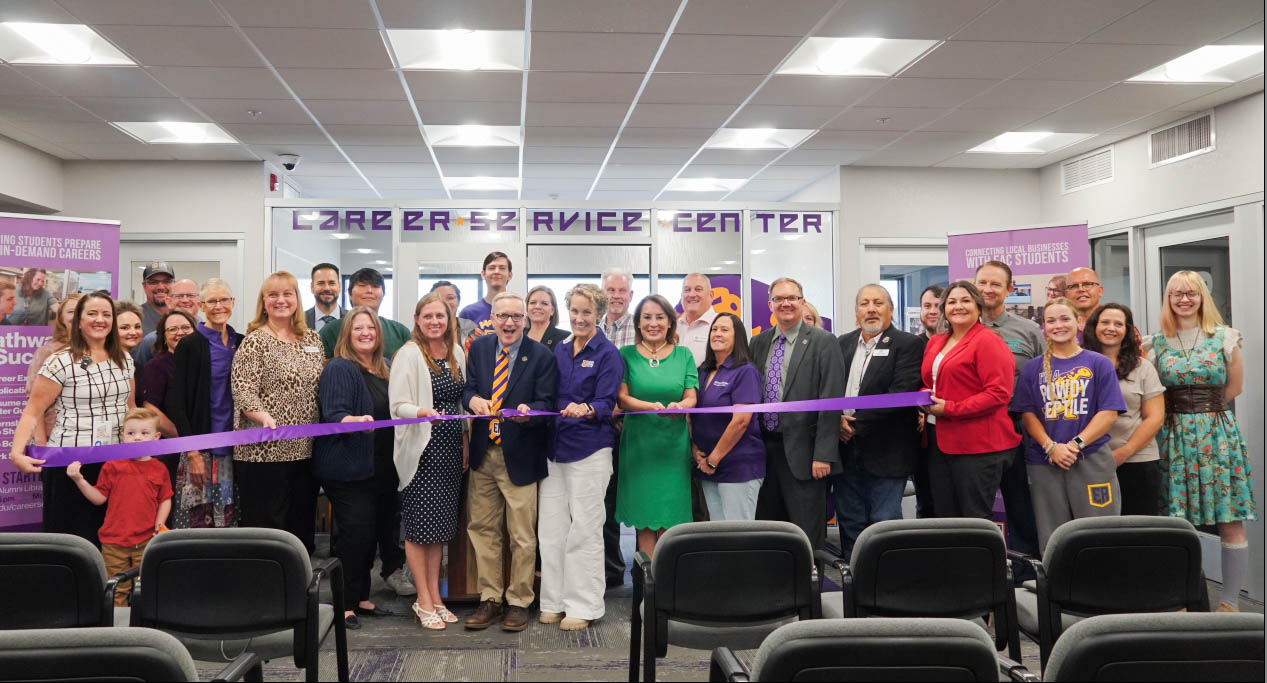 EAC President Todd Haynie, Graham County Community College District Governing Board member Tina McMaster, and others participate in the ribbon-cutting ceremony for EAC’s new Career Service Center on the second floor of the Alumni Library. (Photo by Sophia Saldana/EAC)