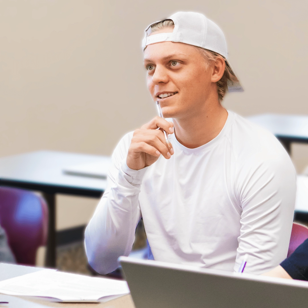 EA student getting personalized help.